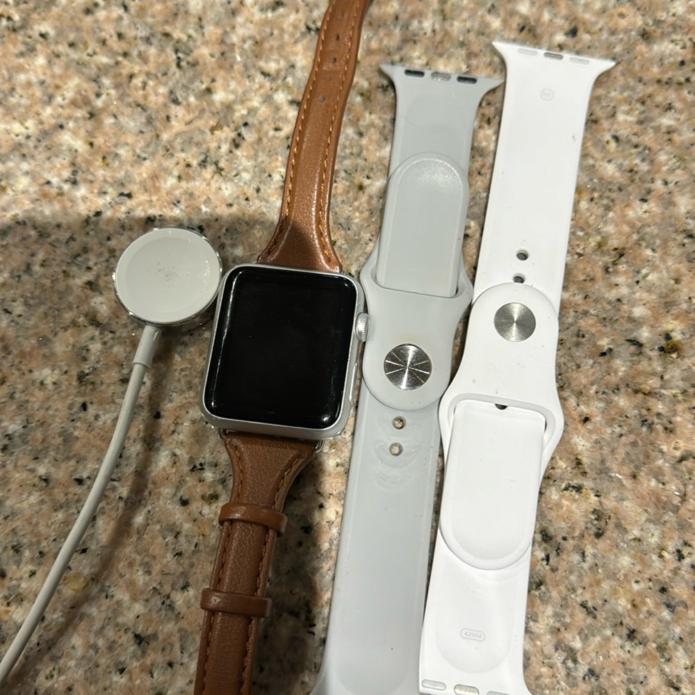Apple Watch with battery and three watchbands 7000 series locked